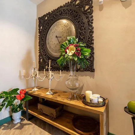 Relax Assoluto - Luxury Urban - By Corte Rossetti Bed and Breakfast