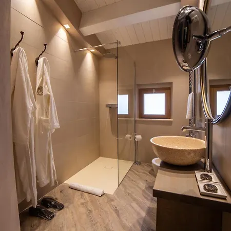 Relax Assoluto - Luxury Urban - By Corte Rossetti Bed and breakfast