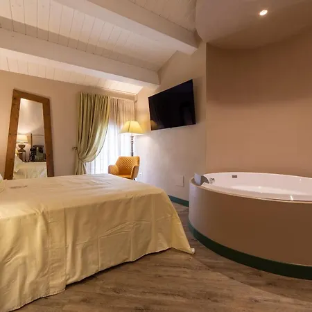 Relax Assoluto - Luxury Urban - By Corte Rossetti Bed and breakfast 4*