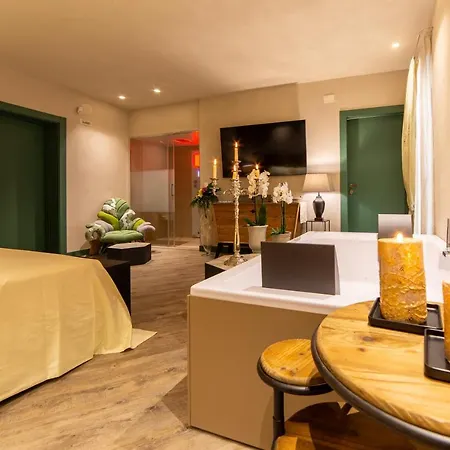 Relax Assoluto - Luxury Urban - By Corte Rossetti Bed and breakfast 4*